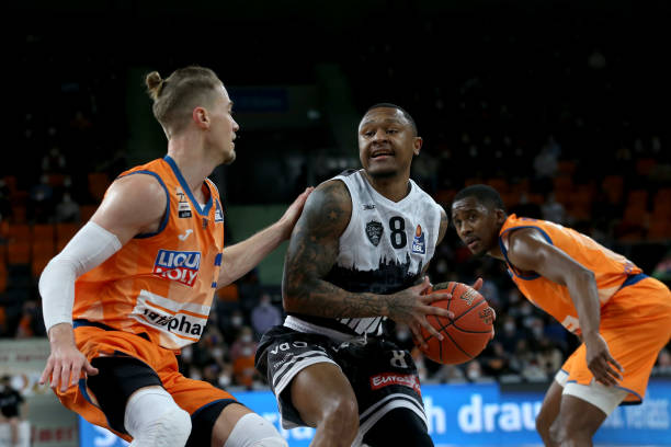 为他的行为 为他的行为