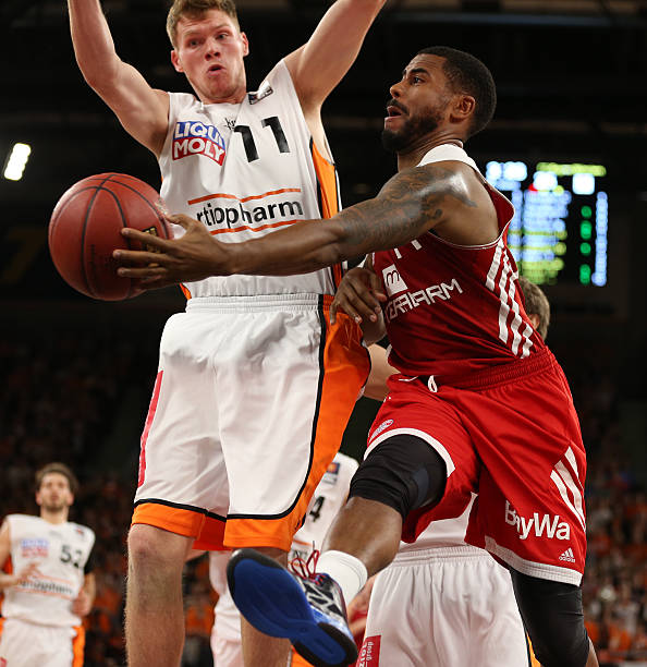 穆迪又活了 穆迪又活了