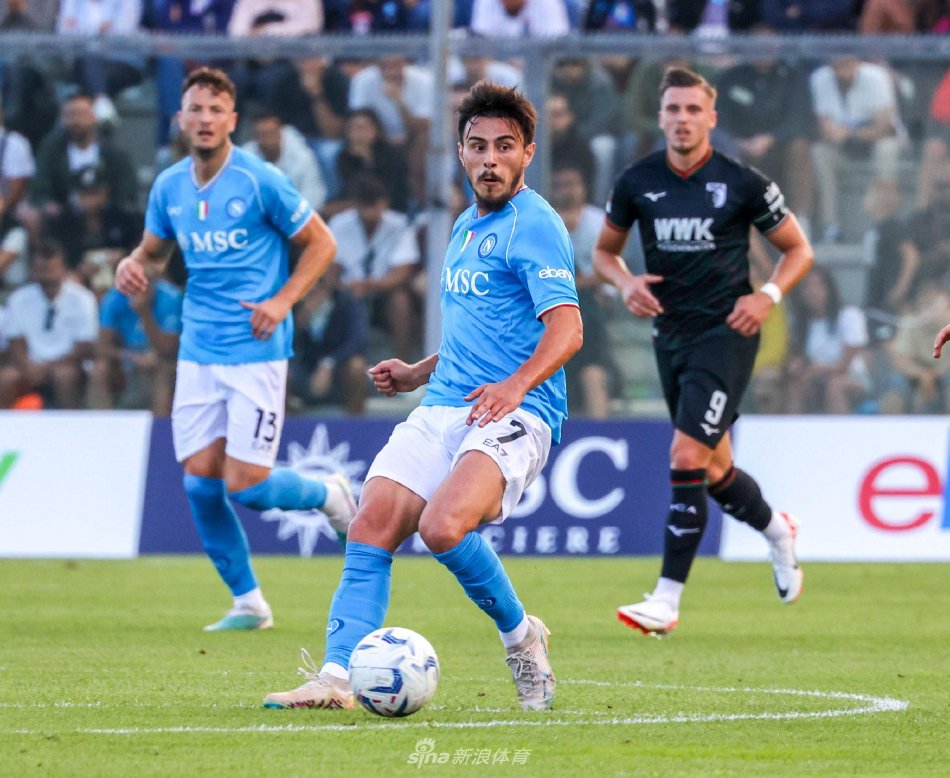 教练组的重 教练组的重