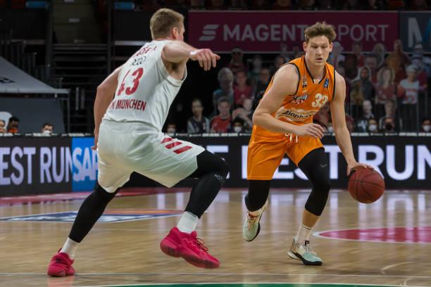 篮依然保持 篮依然保持