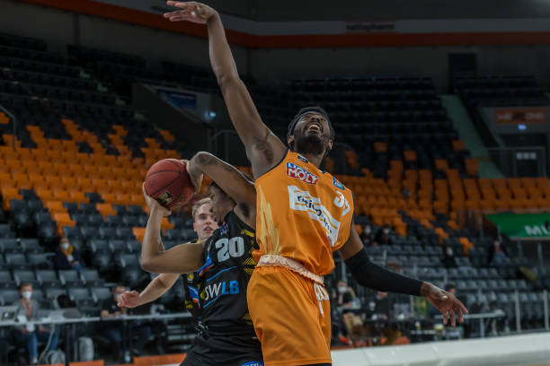 19岁李新 19岁李新