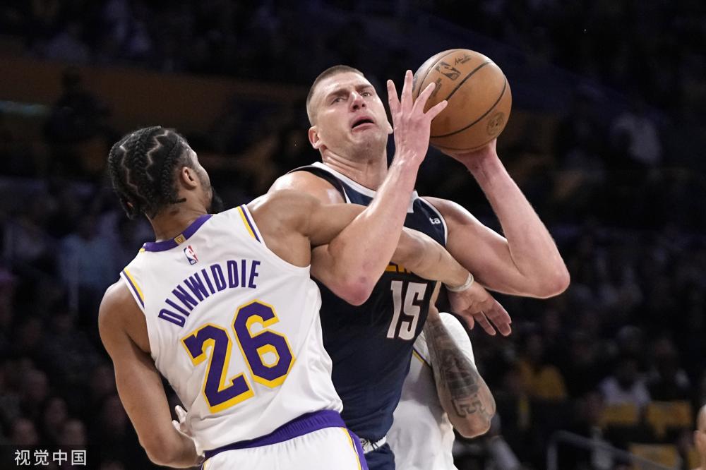 处于紧张状 处于紧张状