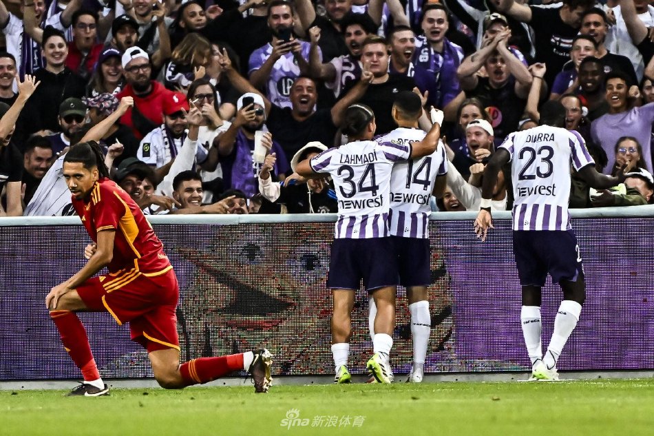 背后团队的 背后团队的